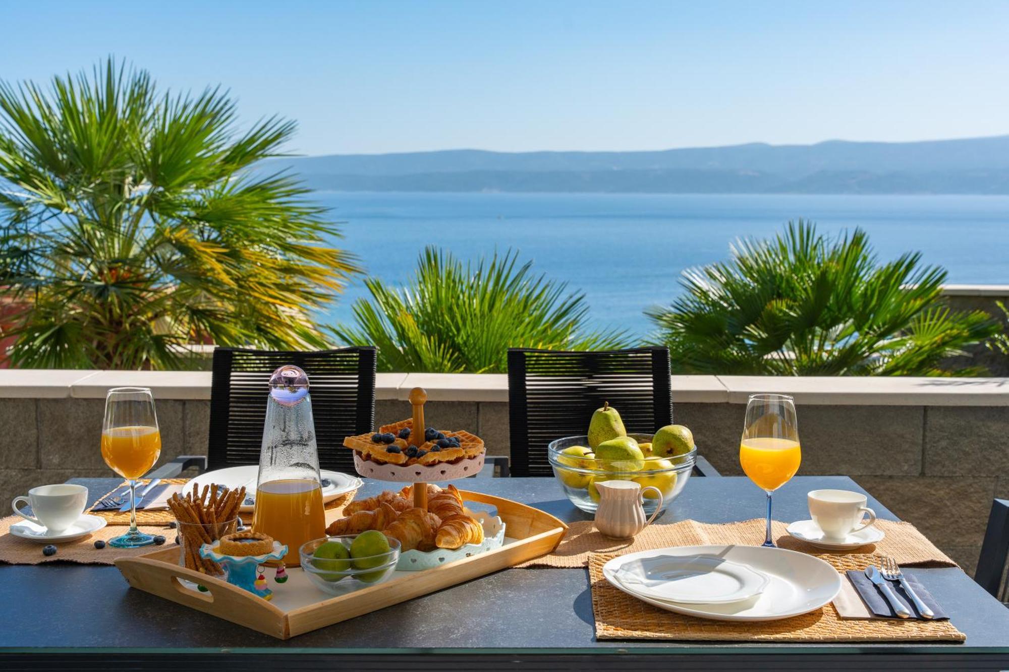 Villa Allegra With 32Msq Heated Pool, 300M Far From Sandy Beaches, Open Sea View Omiš Exterior foto